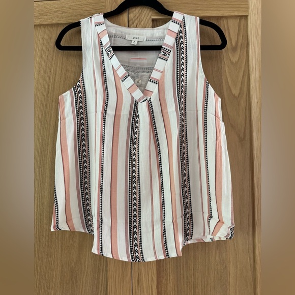 Mine Cream Sleeveless Notched Collar Blouse - Picture 3 of 4